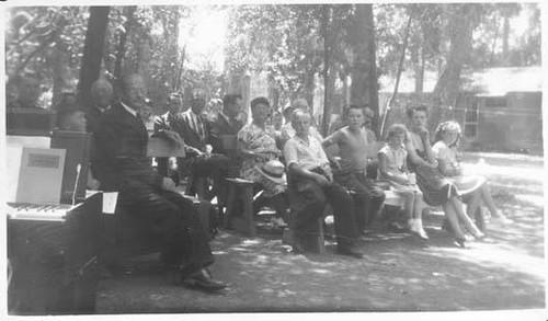 Early meeting of the Woodland Hills Community Church congregation, 1947