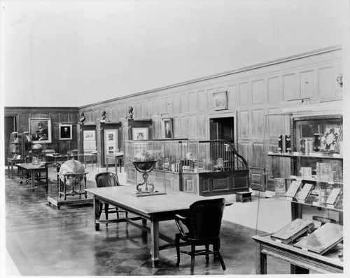 Early view of Huntington Library exhibition hall
