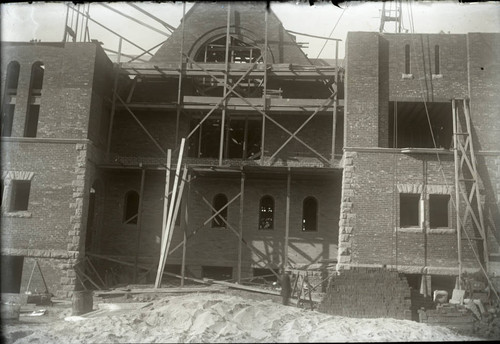 First Baptist Church of Los Angeles, construction