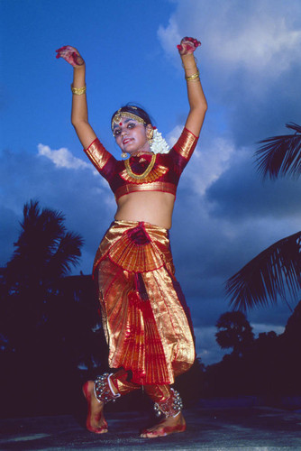 Bharata natyam dancer