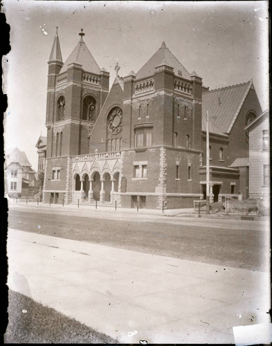 First Baptist Church of Los Angeles, exterior