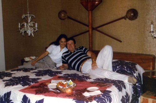 Vince and Patricia Whiting in their room at Coco Palms