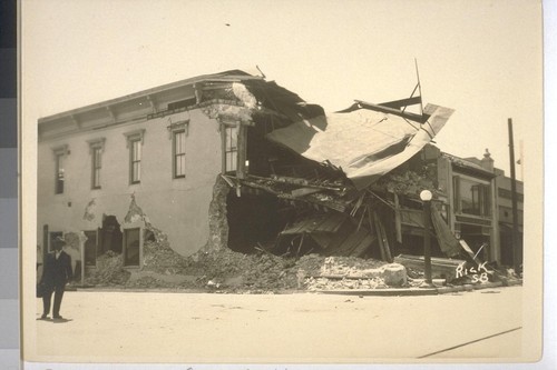 [Goux Building, Santa Barbara Quake, 1925]