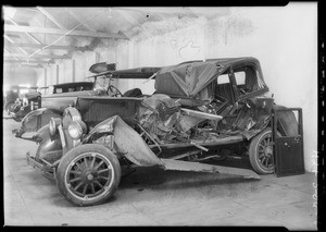 Wrecked Buick, Union Auto Insurance, Southern California, 1927