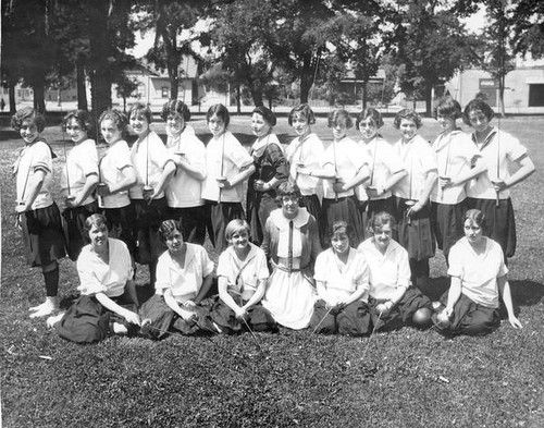 Women's fencing team