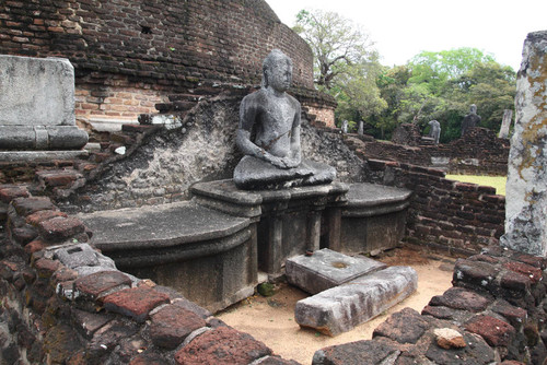 Stupa: Pabalu Vehera: Standing Buddha statue: Image house