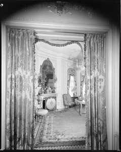 Reception room, Doheny Mansion, Chester Place, Los Angeles, Calif., 1933