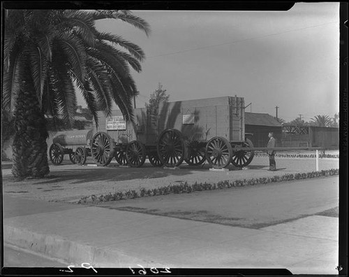 20 Mule Team borax wagons, Pasadena, [1920-1939?]