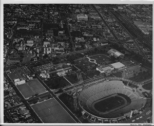 Aerial photo facing northeast over Exposition Park and the University of Southern California (USC) in central Los Angeles