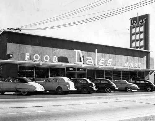 Dale's Food Mart, huge Pacoima store, one year old