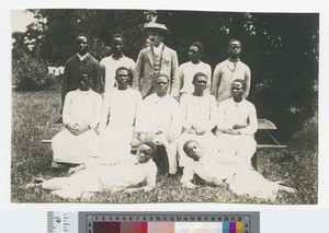 Mr Reid and school teachers, Blantyre, Malawi, ca.1897
