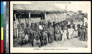 Children learning to pray, Angola, ca.1920-1940