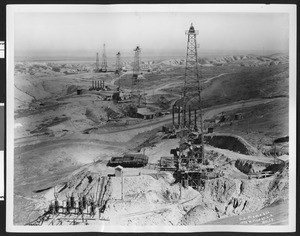 View of Kettleman Hills Oil field, ca.1931