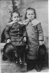 Studio portrait of Jeanne and Eleonore Hoffstetter, daughters of Albertine and Bernard Hoffstetter, about 1885