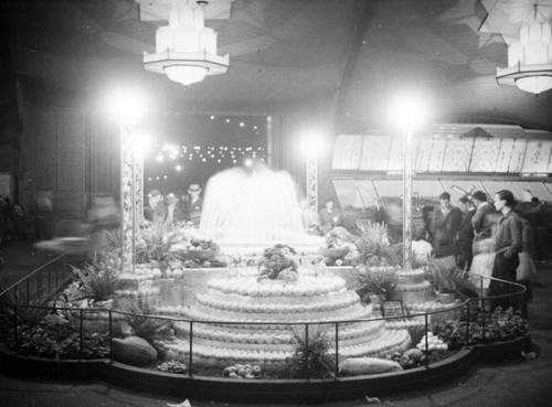 Fountain and entrance to the orange display at the Los Angeles County Fair