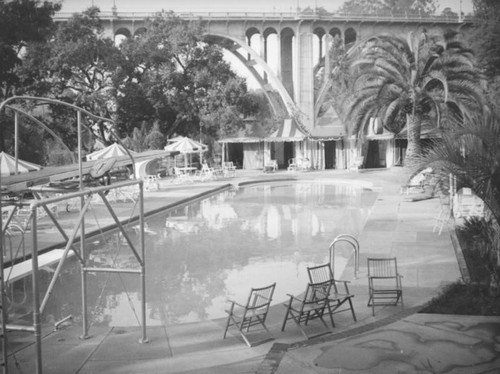 Vista del Arroyo Hotel pool and cabanas
