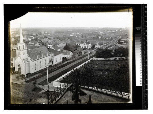 [Bird's eye view ofArcata looking west from 12th and H Streets]