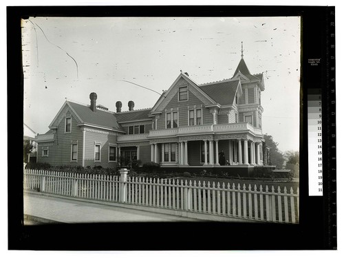 [House at 10th and G Streets]