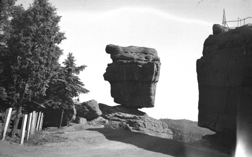 [Balanced Rock, Garden of the Gods]