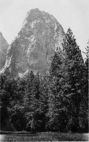 [Lower Cathedral Rock in Yosemite National Park]