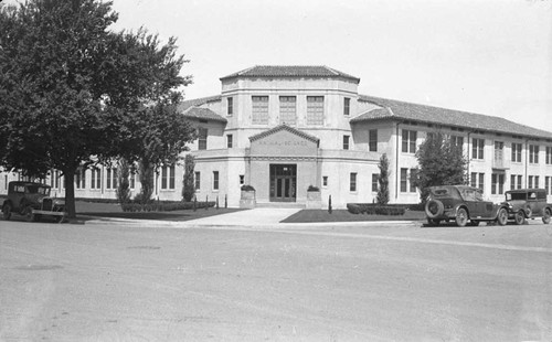 [Animal Science Building, UC Davis]