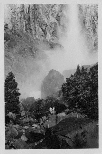 [Bridal Veil Falls, Yosemite National Park]