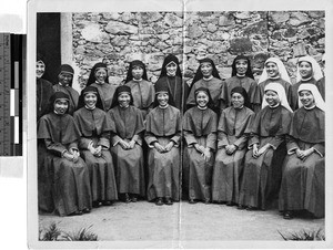 Bishop Ford's native sisterhood, Kaying, China, ca. 1948