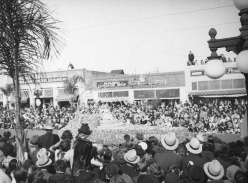 South Pasadena float, 1938 Rose Parade