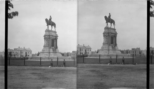 Magnificent Equestrian Statue of Robert E. Lee. Richmond, VA