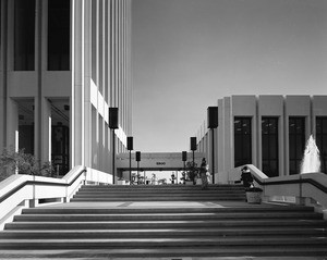 Mutual Benefit Life Insurance building, Los Angeles, Calif., 1970