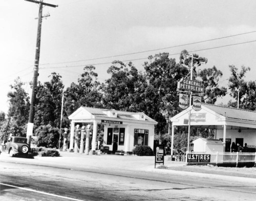 Mobile Oil Service Station on the southeast corner of First and D (El Camino Real) Streets, Tustin