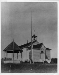 Freestone School with flagpole