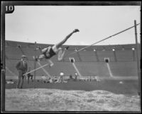 U.S.C. high jumper fails his jump attempt during the U.S.C. and Occidental dual track meet, Los Angeles, [1926]