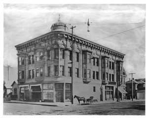 Hotel Willoughby on the corner of Fifth Street and Hill Street, Los Angeles, ca.1900