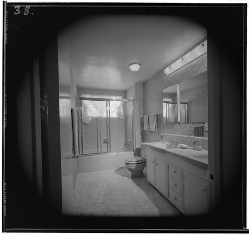 Bellehurst [model home #7]. Bathroom