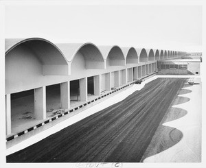 30-vault Union Pacific freight terminal in East Los Angeles, 1960