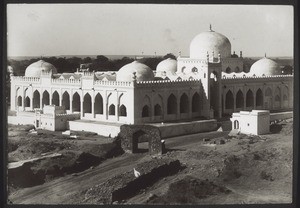 100 arches & 100 domes - mosque