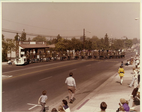 Photograph of Heritage Day parade