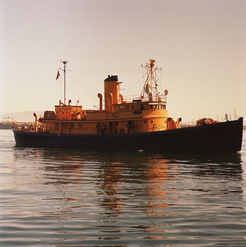 Scripps Institution of Oceanography's scientific research vessel Horizon, originally a 143-foot sea going tug for the US Navy, she was acquired in 1948 for the institution through Roger Revelle. From 1949 through 1968 she made 267 scientific cruises, spent 4,207 days at sea, and logged 610,522 miles. Circa 1967