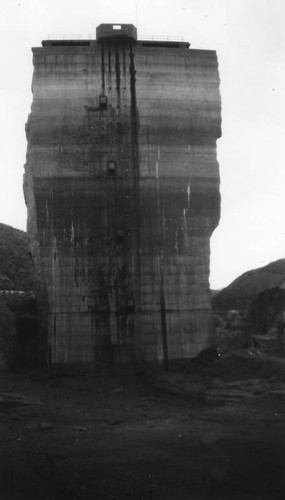 Close-up view of the "Tombstone", St. Francis Dam