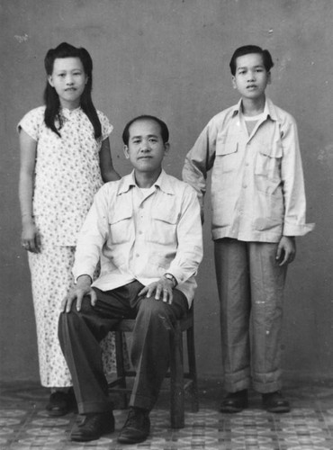 Family portrait, China