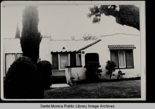 Spanish Colonial Revival bungalow, 948 Twenty-Second Street, Santa Monica, Calif., built in 1924 by Colin McKenzie