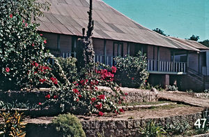 Missionens historie på Madagaskar. Tulear missionsstation. Missionær Røstvig byggede både missionsstationen og Tulear kirke i 1878. Lysbilledserie nr. 392, 47