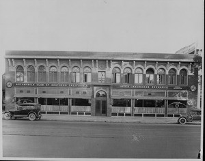 The Automobile Club of Southern California next to the Inter-Insurance Exchange, 1920