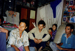 Scener og mennesker fra landsbyen Preah S'Dach. Udviklingskomite i landsby