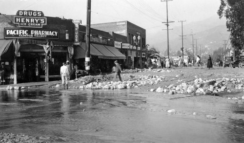 After the flood, Glendale