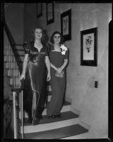 Barbara Pond Schaefer and Barbara Spencer on a staircase, Pasadena, 1938