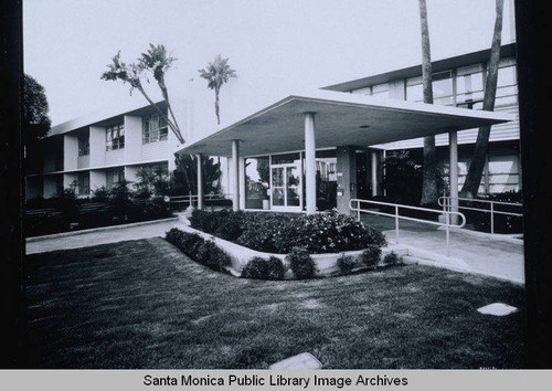 Exterior main entry east side view, facing southwest, Rand Corporation Headquarters, 1700 Main Street, Santa Monica, Calif