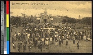 Large turn-out at church, Congo, ca.1920-1940