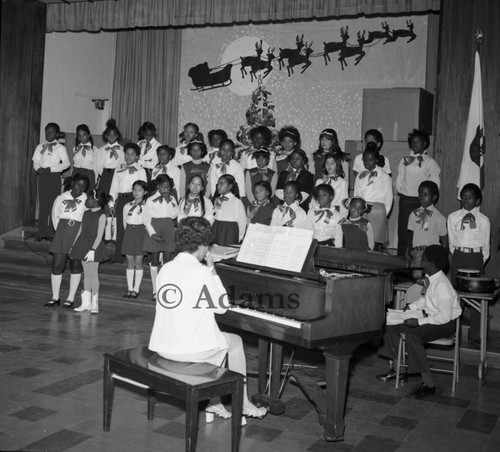 Children singers, Los Angeles, 1972